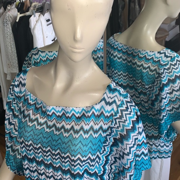 Bebe silk knit striped chevron  top M/L - Picture 5 of 8